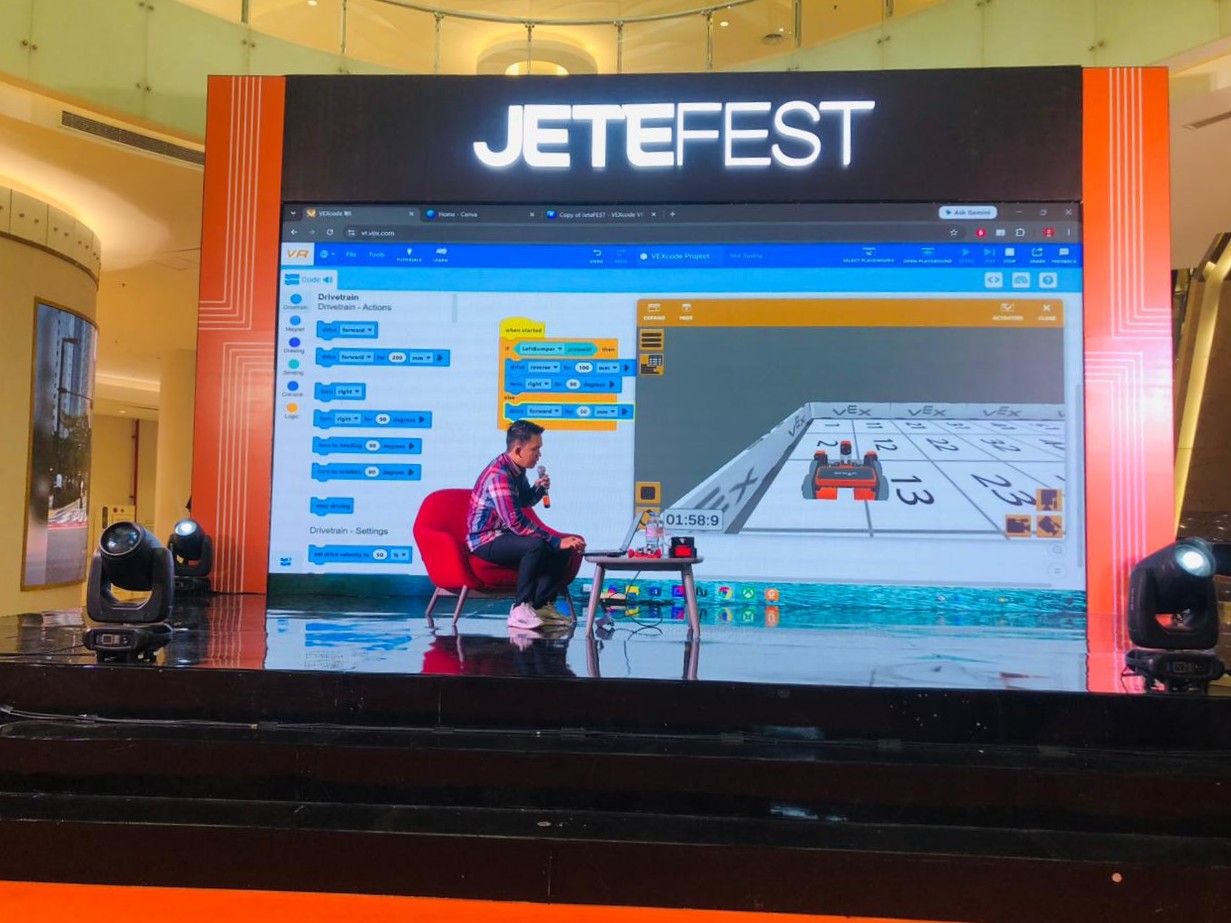 Rifqi Abdillah speaking at JETE Fest 2026 Tech Talk